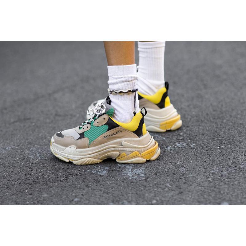 The Incomplete Highsnobiety Gu - đánh giá và giá Street Fashion Now