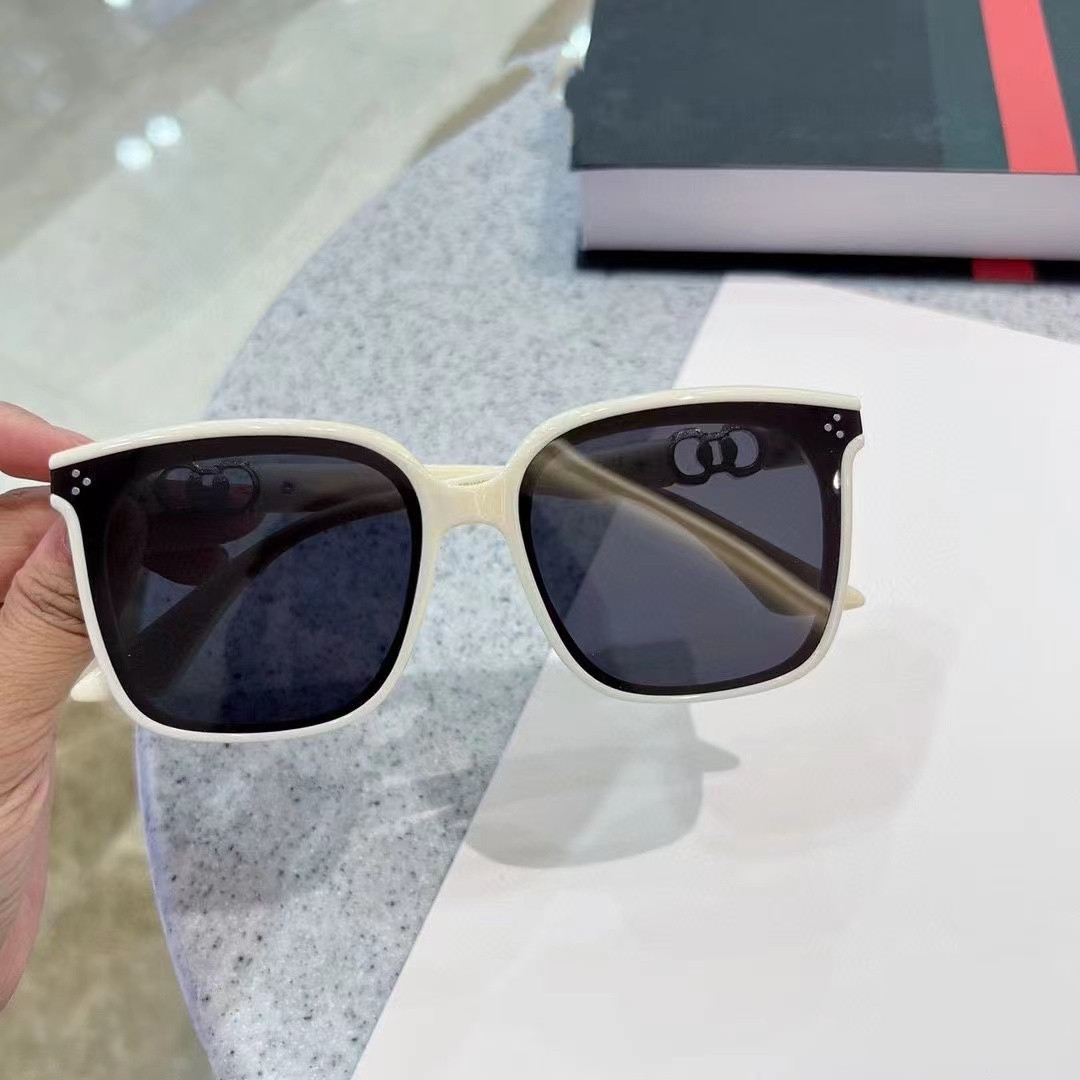 Same Style New Women's Sunglas - đánh giá và giá Italy Fashion Street
